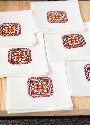 Napkins with embroidery HISTROV 6 pcs