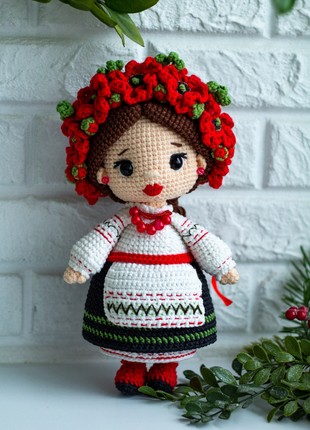 Knitted Ukrainian doll in national dress6 photo
