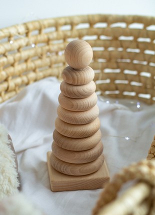 Montessori ring stacker wooden pyramid