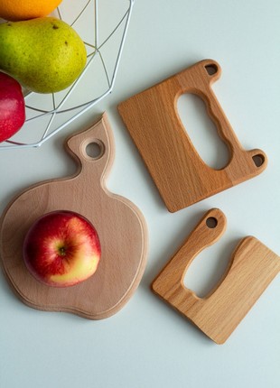 Children's toy kitchen set Wooden board and 2 knives2 photo