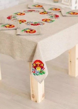 Tablecloth with embroidery and 6 napkins HISTROV 140×140 Beige