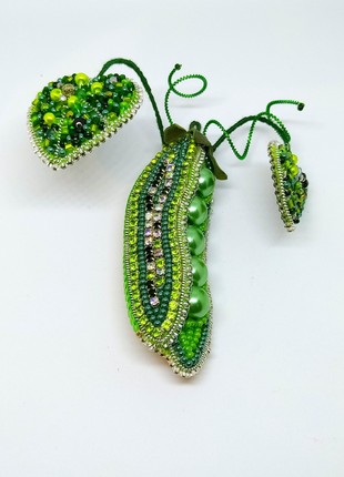 Handmade brooch "royal pea"3 photo