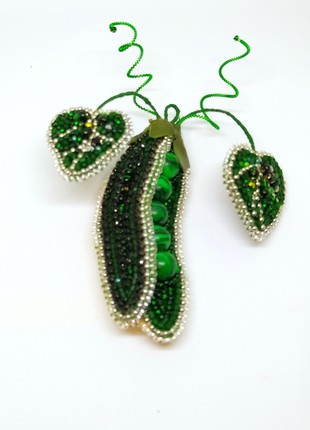 Handmade brooch "royal pea"3 photo