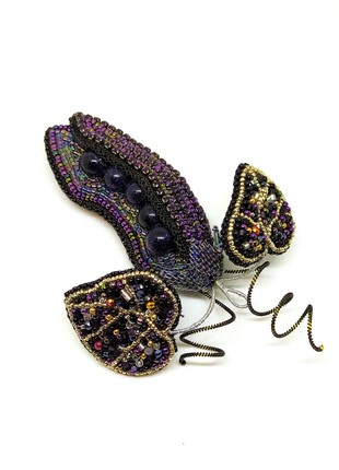 Handmade brooch "royal pea"3 photo