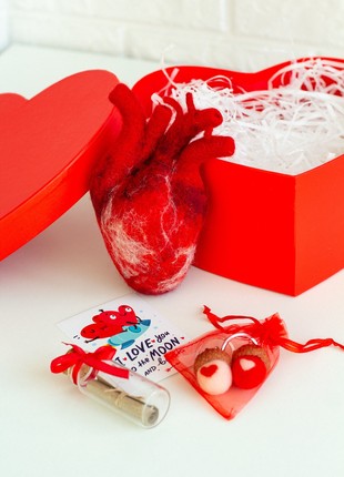 Valentines day gift box7 photo