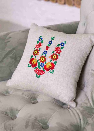 Pillow with Petrikovskaya embroidery “Coat of arms of Ukraine” HISTROV 2102007
