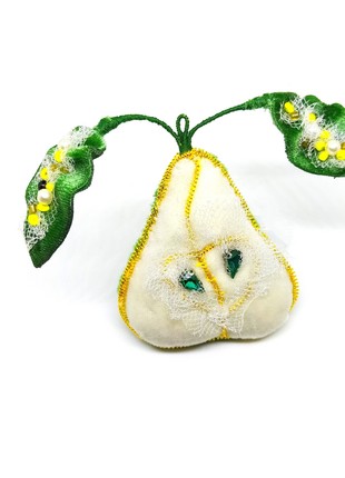 Handmade brooch "The pear"
