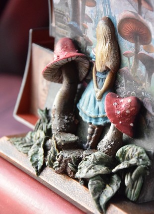 Alice in Wonderland mantel clock - mini chest of drawers10 photo