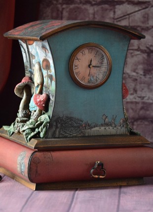 Alice in Wonderland mantel clock - mini chest of drawers2 photo