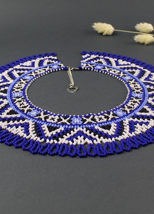 Blue and white beaded necklace4 photo