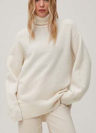 Cashmere milky high neck loose-fit sweater1 photo