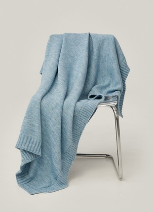 Blue knitted blanket with wool
