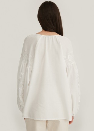 Milky linen vyshyvanka shirt with milky embroidery4 photo