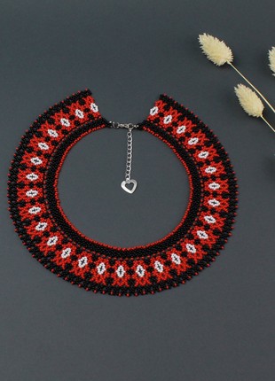 Red and black beaded necklace3 photo