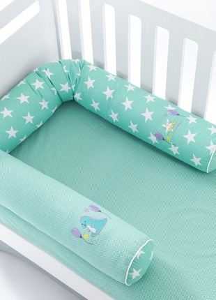 Baby Cotton Bed Protection Multifunctional, Crib Bumper set, Nursing Pillow TM PAPAELLA 60x15 cm, 120x15 cm star/pea mint