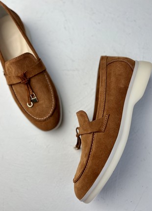Rufous suede loafers