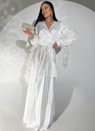 Exquisite evening dress made of artificial silk3 photo