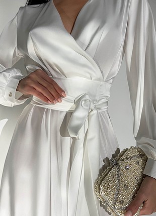 Exquisite evening dress made of artificial silk2 photo