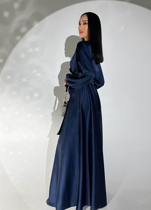 Exquisite evening dress made of artificial silk2 photo