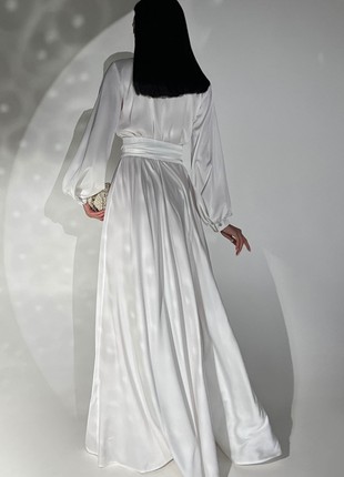 Exquisite evening dress made of artificial silk6 photo