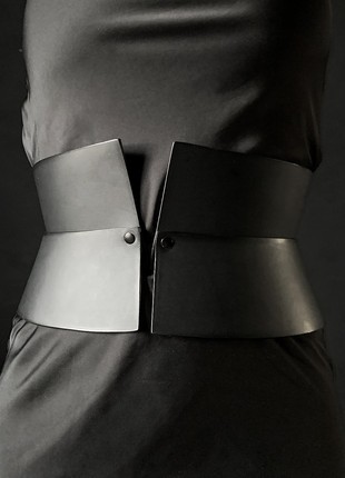 Hourglass underbust leather corset7 photo