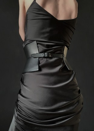 Hourglass underbust leather corset3 photo