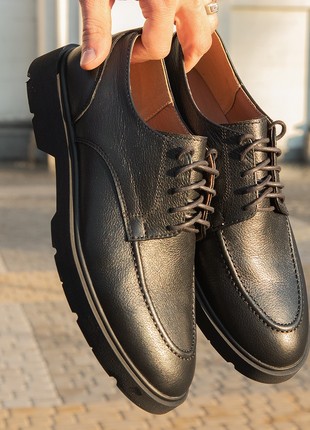 Black men's shoes. Light and comfortable shoes Bims 589