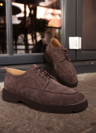Youth suede shoes of cappuccino color. Men's Derby Ed 551