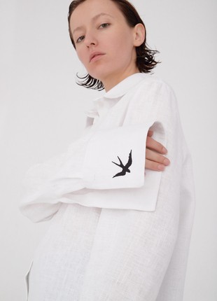 Oversized linen shirt with big cuffs and decorative embroidery "Swallow". Birds Collection3 photo