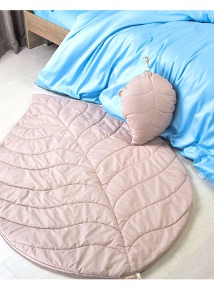 SET FLORA MAT AND PILLOW TM IDEIA 100X150 CM + 38X50 CM BEIGE