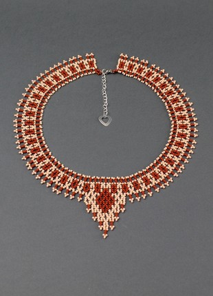 Beige brown beaded necklace