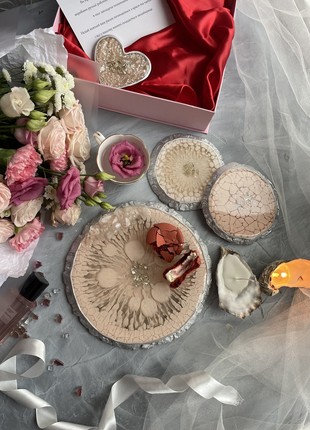 Exquisite gifts made of epoxy resin3 photo