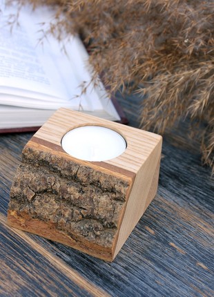 Candle holder for tea candles made of wood (ash)