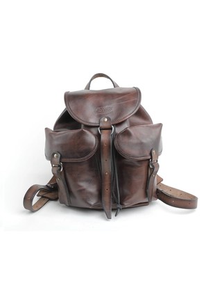 Classic backpack made of ox leather1 photo
