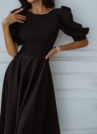 Evening black midi dress with an open back4 photo