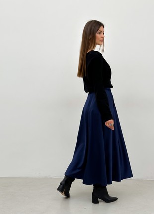 Midi blue satin flared skirt4 photo