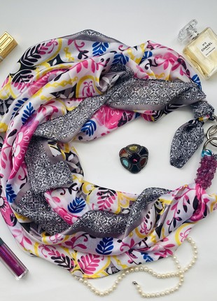 Scarf "Emerald ukrainian pattern ,, from the brand MyScarf. Decorated with natural Tiger's Eye5 photo