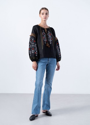 Linen embroidered shirt in black GEO4 photo