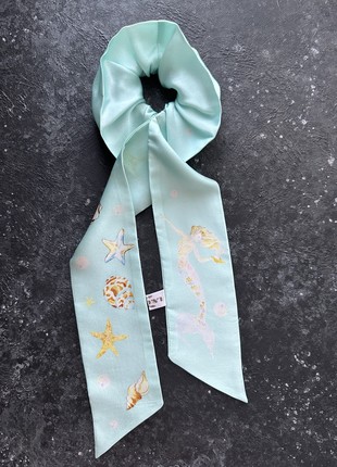 Silk scrunchie