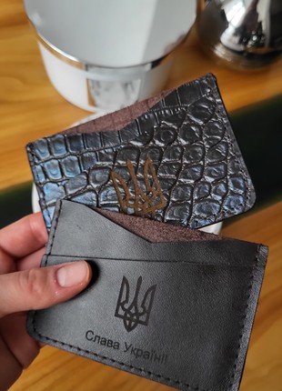 Black leather card holder reptile2 photo