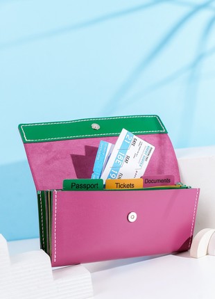 Travel holder2 photo