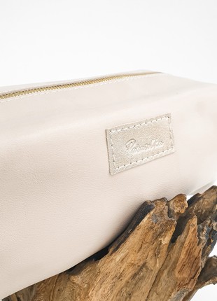 Women Rose Leather Toiletry Bag