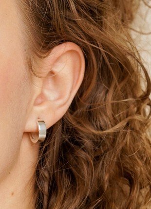 Simple earrings2 photo