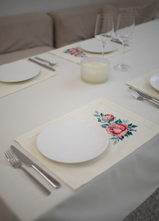 Embroidered napkin under plate "Blooming Garden" 0.30*0.40m 274-21/00