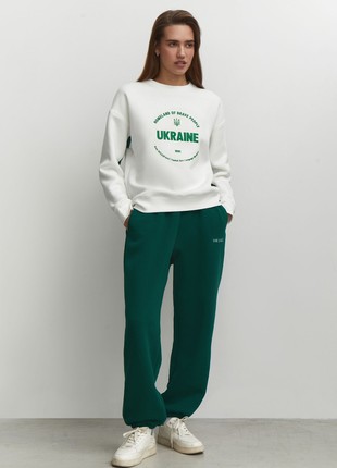 Sweatshirt with Ukraine print in white and green2 photo