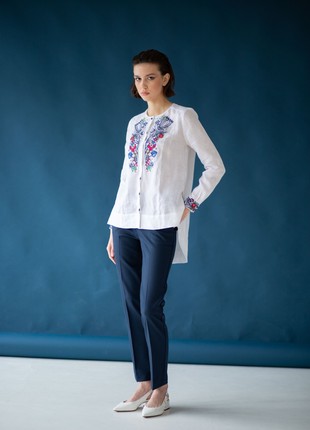 Woman's embroidered blouse 978-18/007 photo