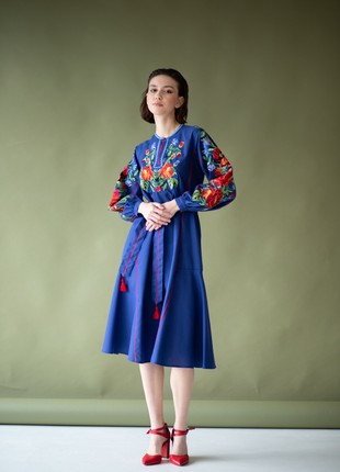 Woman's dress with embroidery 871-18/001 photo