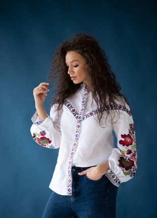 Woman's embroidered blouse 244-20/094 photo