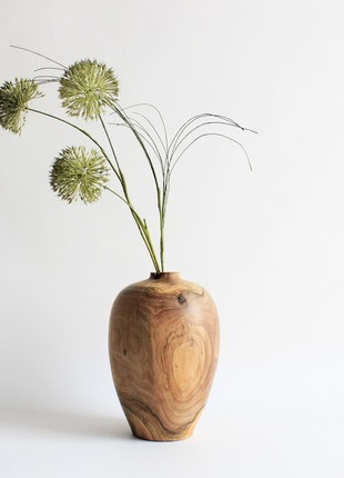 Wood vase ikebana