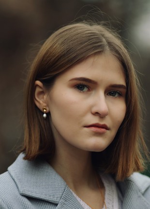 Gold plate earrings with natural pearl2 photo